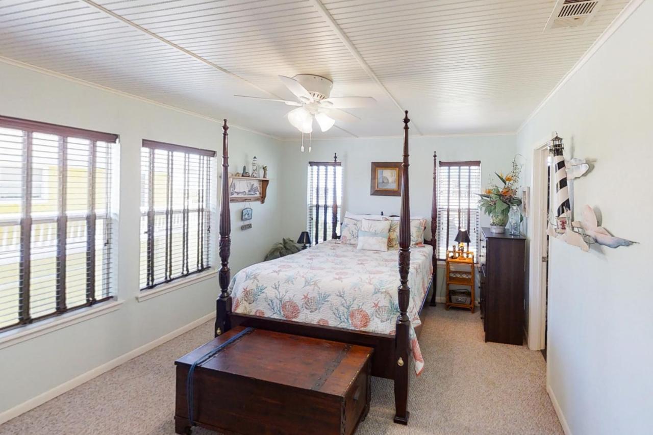 Villa Escape From The Storm à Bolivar Peninsula Extérieur photo
